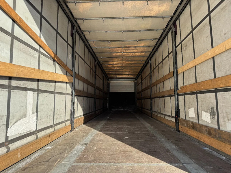 Schmitz Cargobull Schuifzeil -dak / Coil / Rotos-Disc - Semirremolque lona: foto 4 Schmitz Cargobull Schuifzeil -dak / Coil / Rotos-Disc - Semirremolque lona: foto 4