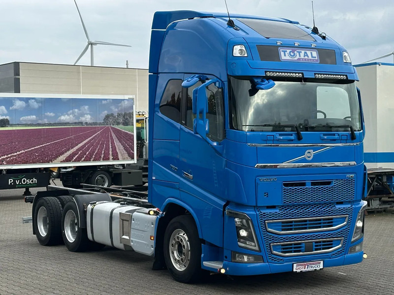 Volvo FH 16.750 6x4 Globe XL Chassis Retarder 3.90 Wb Full Air - Camión chasis: foto 2 Volvo FH 16.750 6x4 Globe XL Chassis Retarder 3.90 Wb Full Air - Camión chasis: foto 2