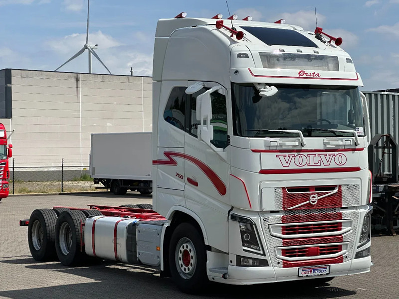 Volvo FH 16.750 6x4 Globe XL Chassis Retarder 4.30 Wb Full Air - Camión chasis: foto 2 Volvo FH 16.750 6x4 Globe XL Chassis Retarder 4.30 Wb Full Air - Camión chasis: foto 2