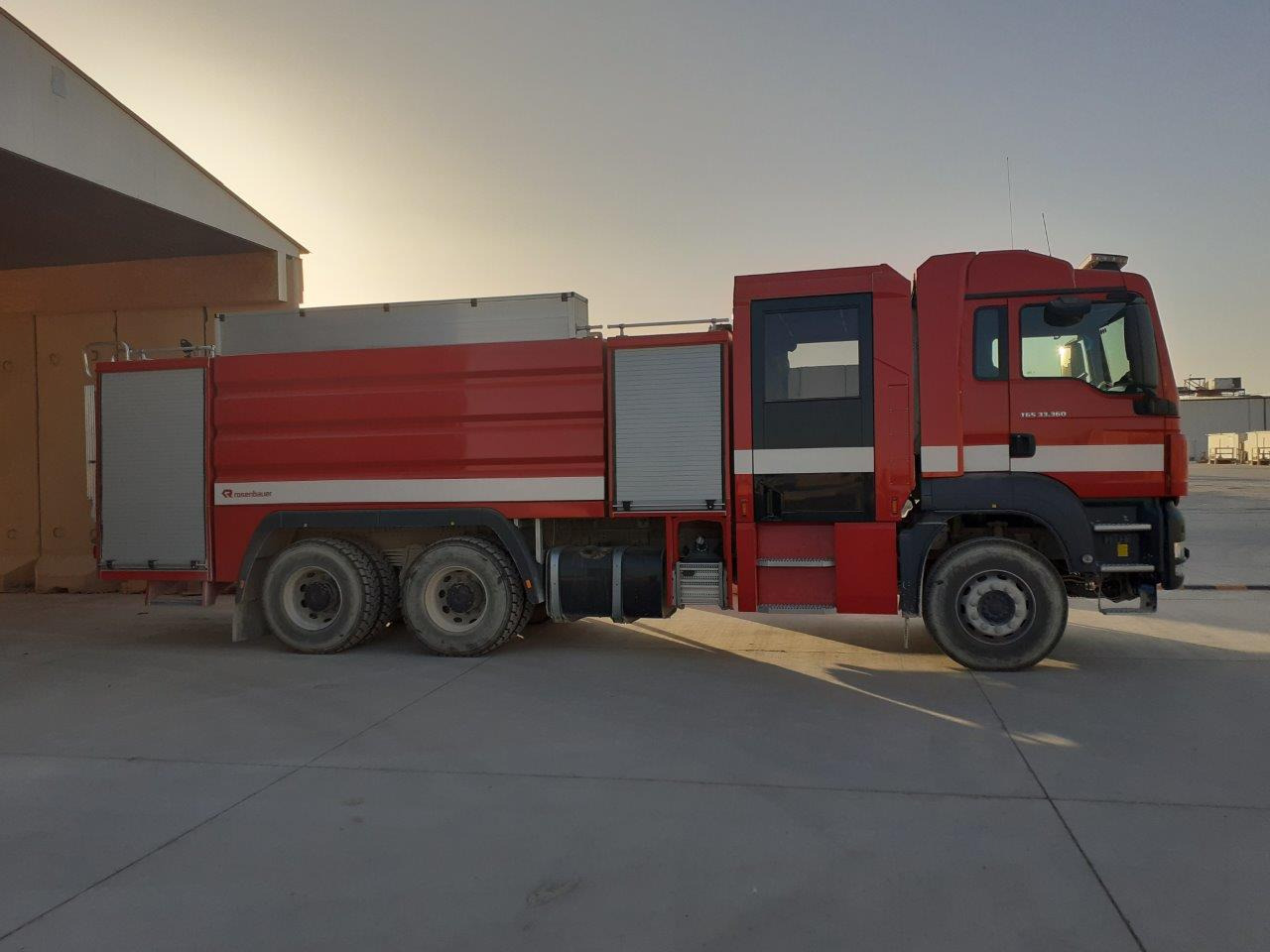 Rosenbauer Man Mustang TLF 11000 6x4 - Camión de bomberos: foto 1 Rosenbauer Man Mustang TLF 11000 6x4 - Camión de bomberos: foto 1