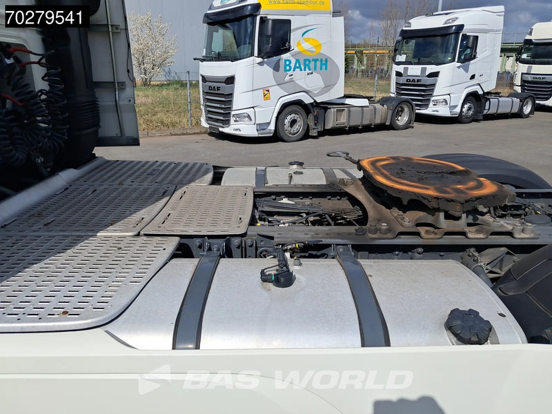 Cabeza tractora DAF XF 480 4X2 SSC Retarder 2x Tanks Standklima ACC Navi: foto 16