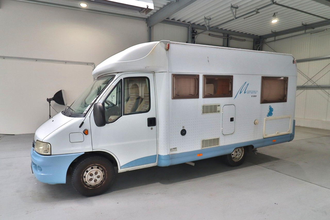 Bürstner T 580 Marano/Festbett/Solar/Markise/nur 5,99 m - Autocaravana perfilada: foto 2 Bürstner T 580 Marano/Festbett/Solar/Markise/nur 5,99 m - Autocaravana perfilada: foto 2