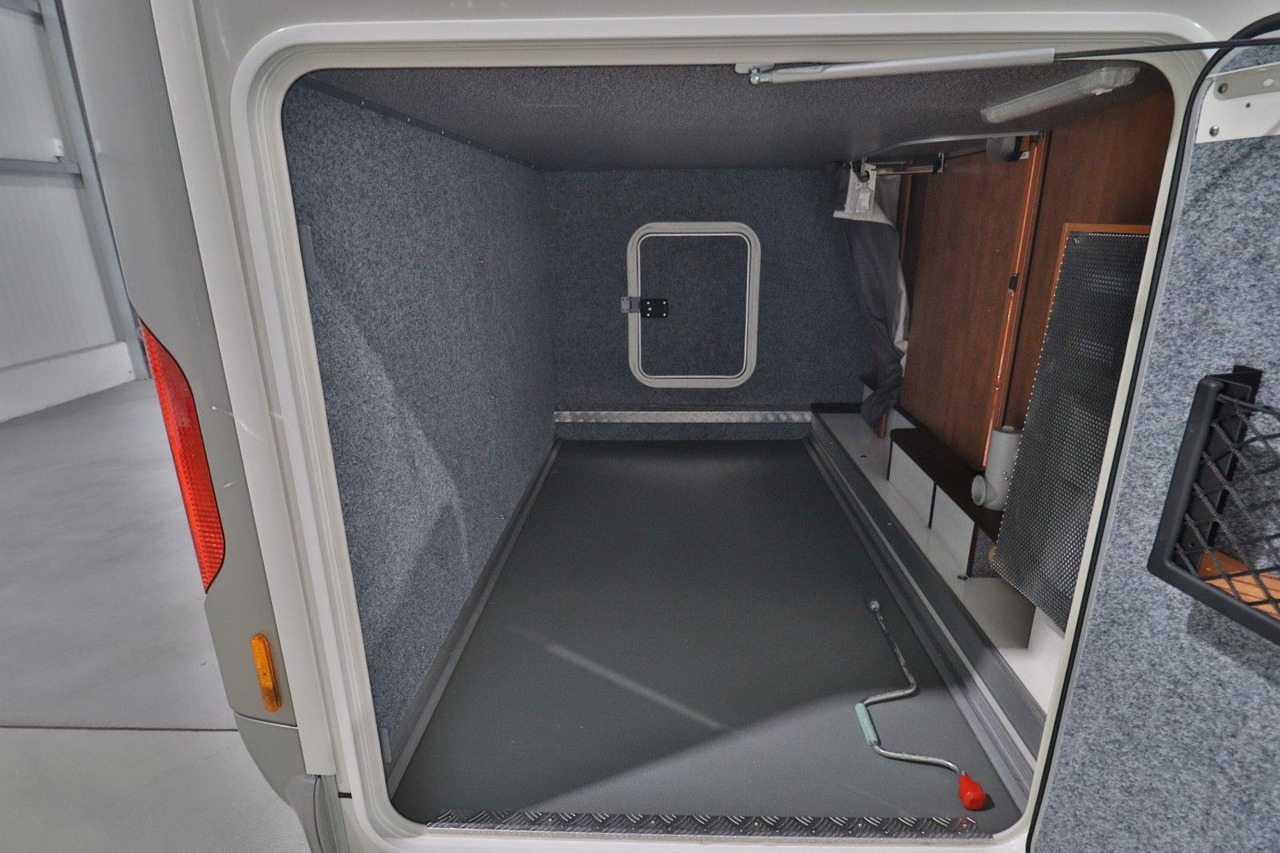 Carthago Chic C-Line 4.2-1.HD-NUR 10 TKM-FESTBETT+HUBBETT - Autocaravana integral: foto 5 Carthago Chic C-Line 4.2-1.HD-NUR 10 TKM-FESTBETT+HUBBETT - Autocaravana integral: foto 5