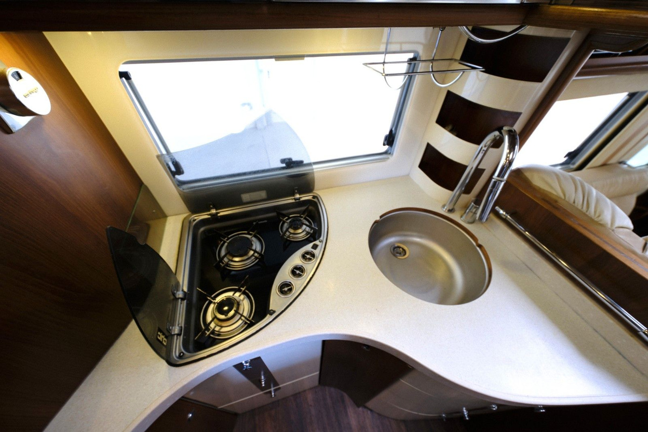 Autocaravana integral Carthago Chic E-Line  I50 LE Yachting/Einzelbetten+Hubbet: foto 20