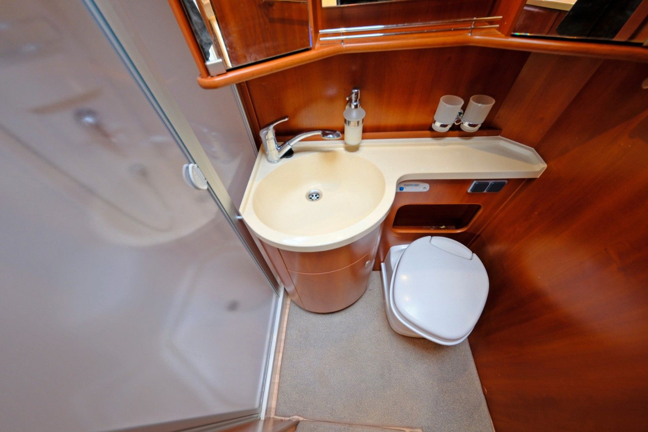 Leasing de  Concorde Carver I 692 H/Automatik/Festbett+Hubbett/Solar Concorde Carver I 692 H/Automatik/Festbett+Hubbett/Solar: foto 14