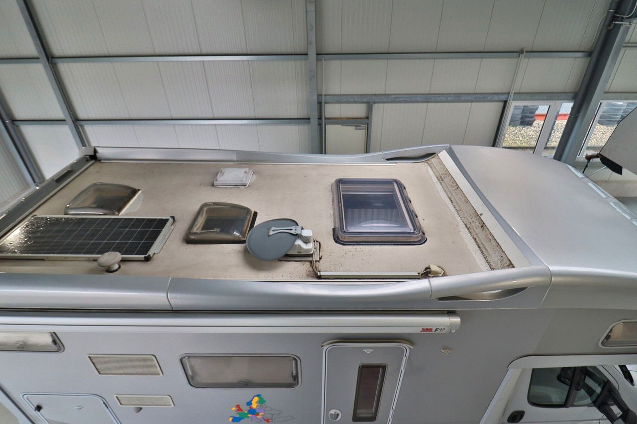 Karmann Ontario 670 VB / Etagenbetten / Solar / Markise - Autocaravana capuchina: foto 4 Karmann Ontario 670 VB / Etagenbetten / Solar / Markise - Autocaravana capuchina: foto 4