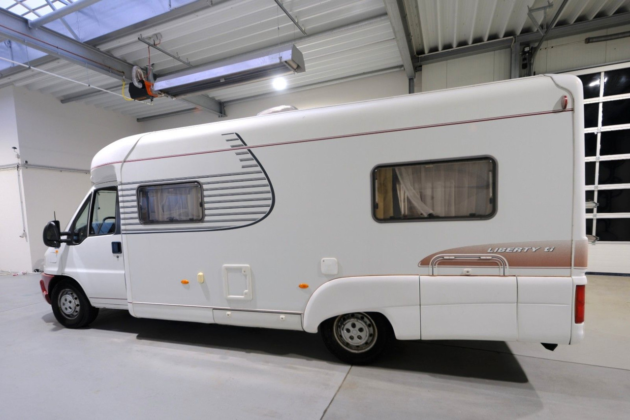 LMC Liberty 6600TI/Automatik/Einzelbetten/Klima/Mark - Autocaravana perfilada: foto 4 LMC Liberty 6600TI/Automatik/Einzelbetten/Klima/Mark - Autocaravana perfilada: foto 4