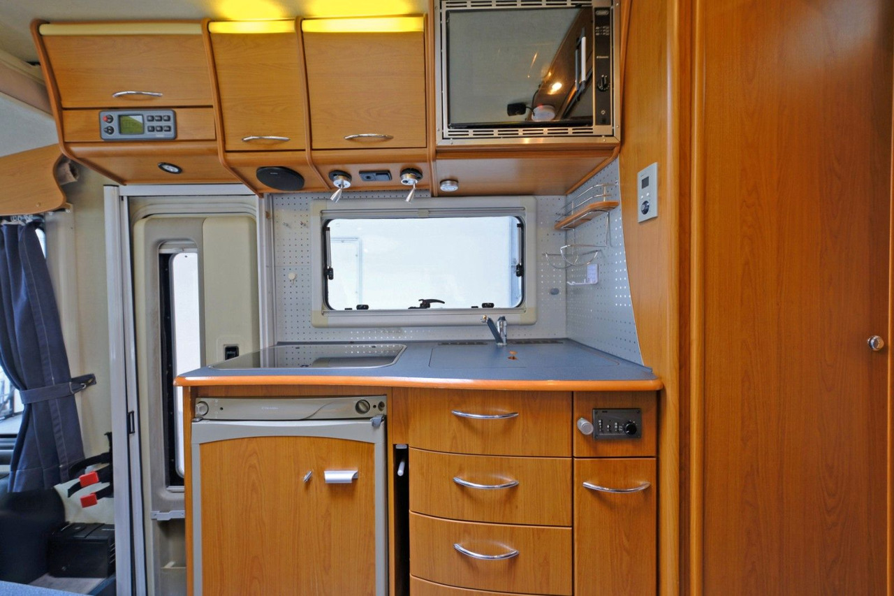 Autocaravana integral Niesmann + Bischoff Flair I 6700TA/Festbett+Hubbett/Klima/Garage: foto 13