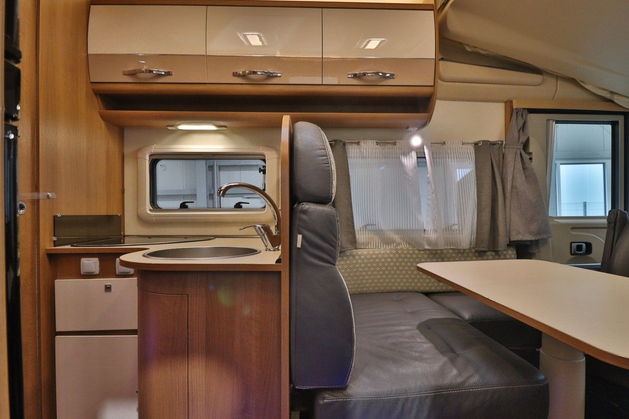 Autocaravana integral P.L.A. Sandy - Einzelbetten + Hubbett -TOP: foto 17