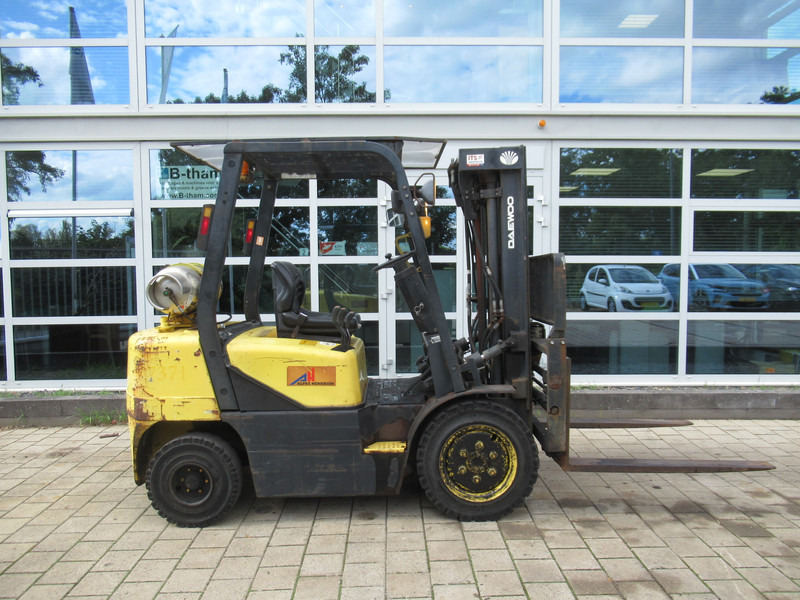 Daewoo G30P-3 Heftruck LPG - Carretilla elevadora de gas: foto 4 Daewoo G30P-3 Heftruck LPG - Carretilla elevadora de gas: foto 4