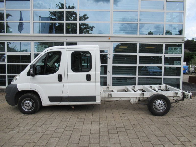 Citroën Jumper 35 2.2HDi 96KW L3 DOKA Dubbelcabine Chassis - Furgoneta, Furgoneta combi: foto 2 Citroën Jumper 35 2.2HDi 96KW L3 DOKA Dubbelcabine Chassis - Furgoneta, Furgoneta combi: foto 2