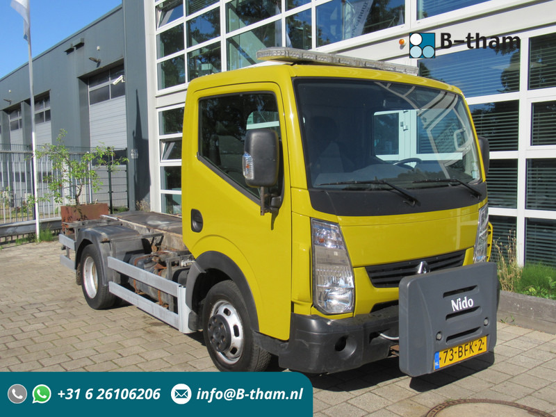 Renault Maxity 2.5DCi 107KW Chassis Twist Lock AIRCO - Furgoneta: foto 1 Renault Maxity 2.5DCi 107KW Chassis Twist Lock AIRCO - Furgoneta: foto 1