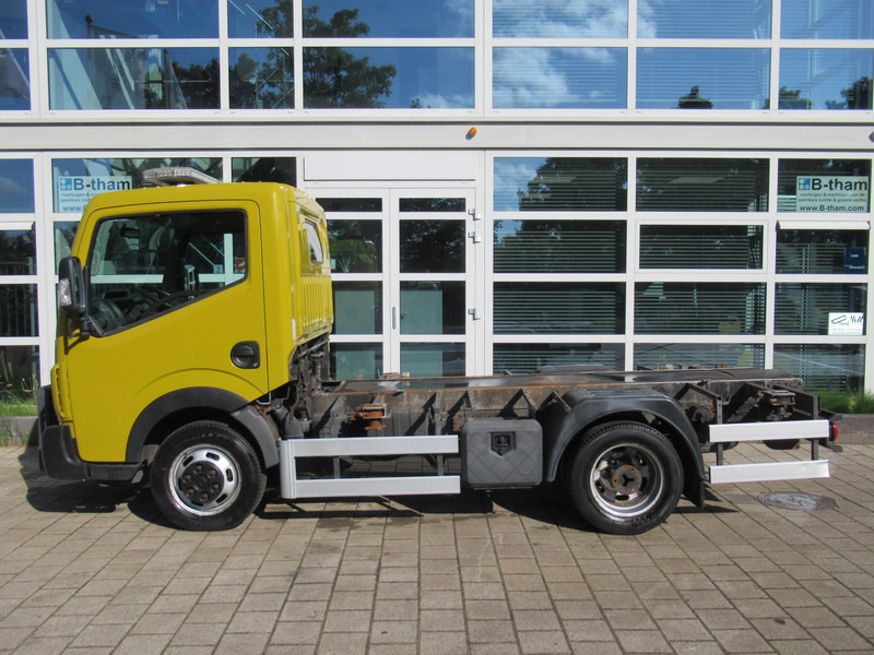Renault Maxity 2.5DCi 107KW Chassis Twist Lock AIRCO - Furgoneta: foto 2 Renault Maxity 2.5DCi 107KW Chassis Twist Lock AIRCO - Furgoneta: foto 2
