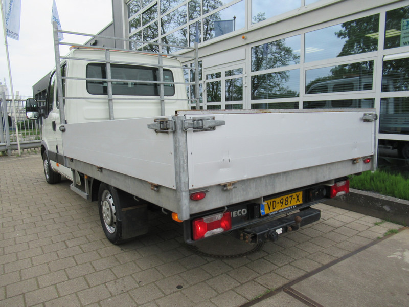 Iveco Daily 29L13 2.3HPi 93KW 345 DOKA Dubbelcabine - Furgoneta caja abierta, Furgoneta combi: foto 4 Iveco Daily 29L13 2.3HPi 93KW 345 DOKA Dubbelcabine - Furgoneta caja abierta, Furgoneta combi: foto 4