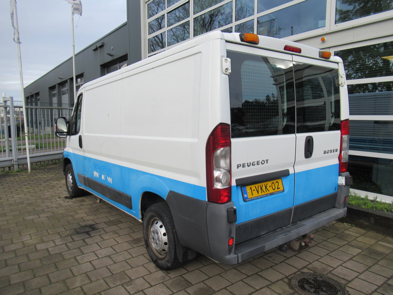 Peugeot Boxer 333 2.2 HDI 88KW L2H1 - Furgoneta pequeña: foto 4 Peugeot Boxer 333 2.2 HDI 88KW L2H1 - Furgoneta pequeña: foto 4