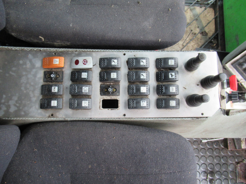 Barredora vial TENNANT HMF 214 Veegmachine, DEFECT / FOR PARTS: foto 12