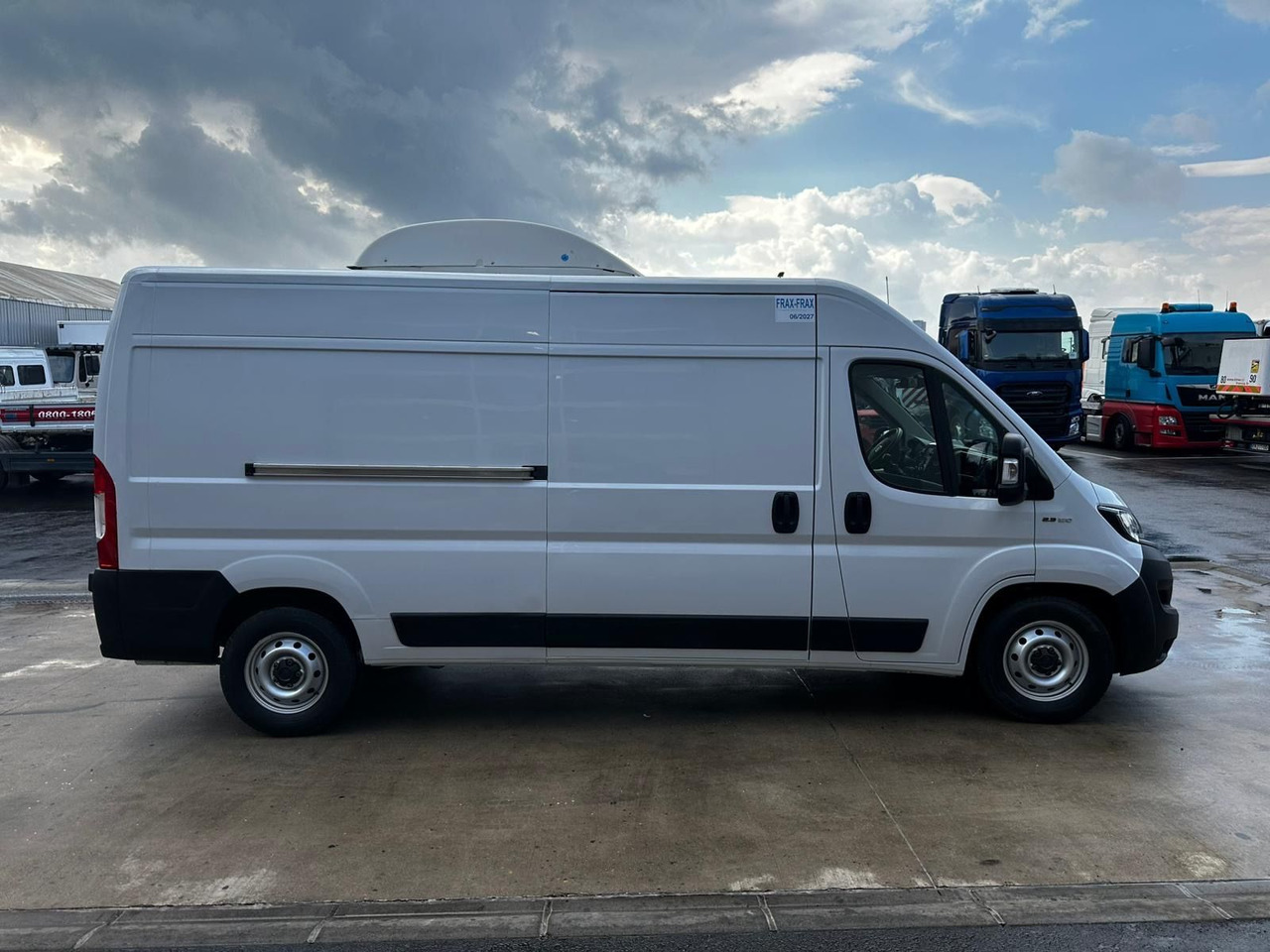 Fiat Ducato Isberg Pharma-Kühler -30°C/4°C/22°C - Furgoneta frigorifica: foto 5 Fiat Ducato Isberg Pharma-Kühler -30°C/4°C/22°C - Furgoneta frigorifica: foto 5