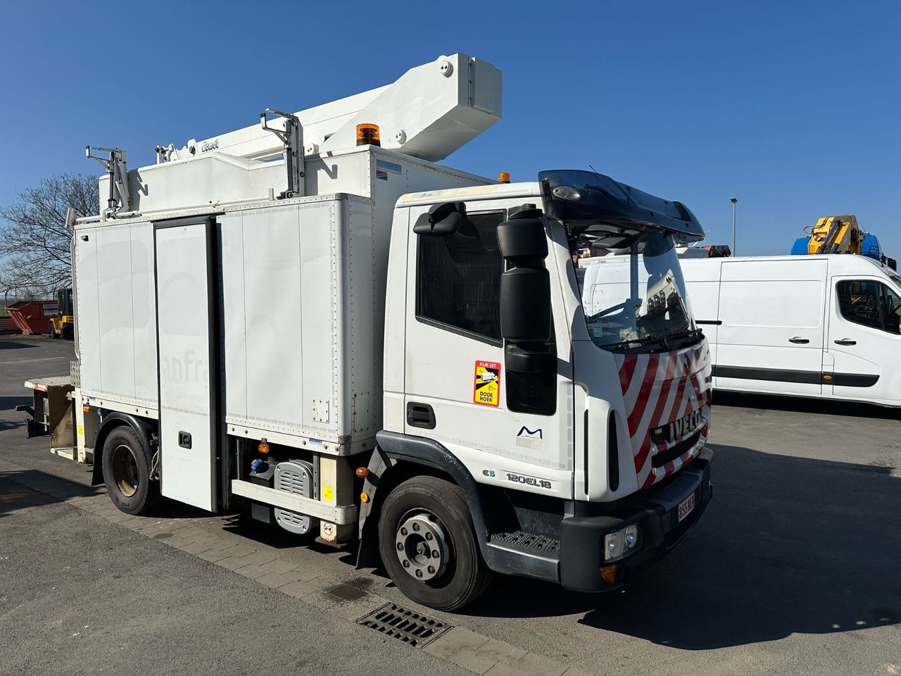 Iveco EuroCargo 120E18 + COMET 151TAL*Steiger - Camión con plataforma elevadora: foto 1 Iveco EuroCargo 120E18 + COMET 151TAL*Steiger - Camión con plataforma elevadora: foto 1