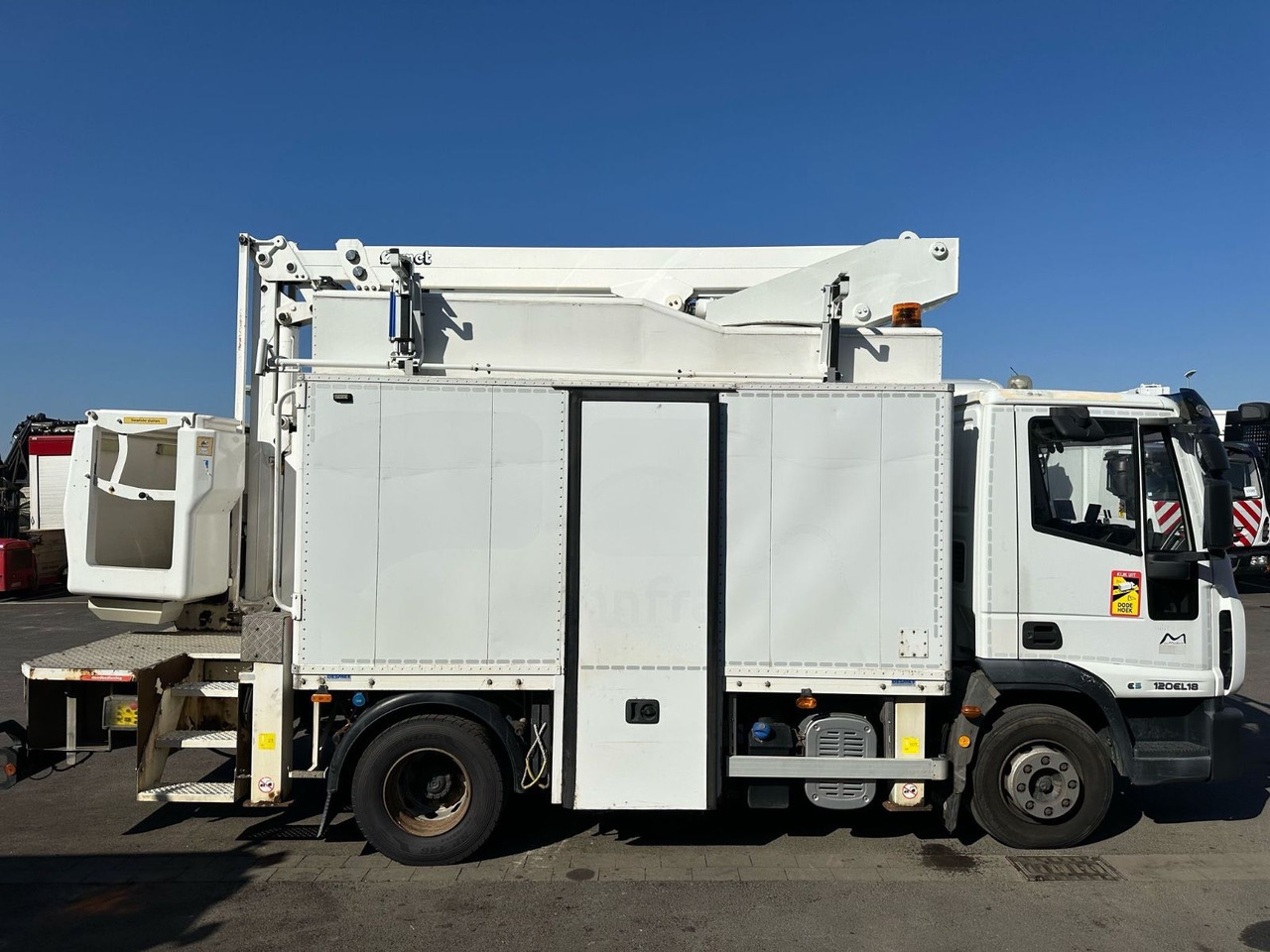 Iveco EuroCargo 120E18 + COMET 151TAL*Steiger Iveco EuroCargo 120E18 + COMET 151TAL*Steiger - Camión con plataforma elevadora: foto 2 Iveco EuroCargo 120E18 + COMET 151TAL*Steiger Iveco EuroCargo 120E18 + COMET 151TAL*Steiger - Camión con plataforma elevadora: foto 2