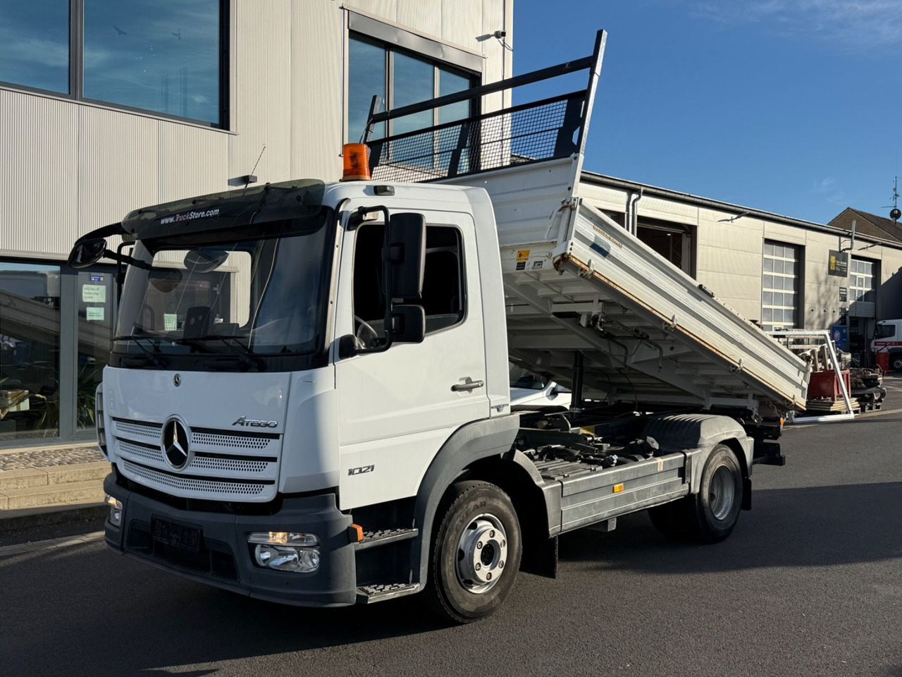 Mercedes-Benz Atego 3 4x2 1021 Meiller, Ahk, Klima, Tüv neu - Camión volquete: foto 1 Mercedes-Benz Atego 3 4x2 1021 Meiller, Ahk, Klima, Tüv neu - Camión volquete: foto 1