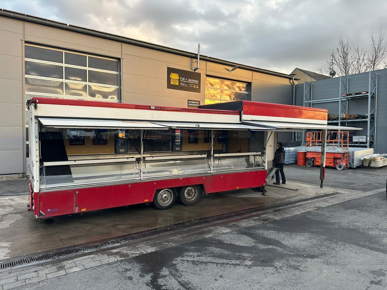 Tamco Merkur 6600D Fisch- Verkaufswagen Tamco Merkur 6600D Fisch- Verkaufswagen - Remolque venta ambulante: foto 1 Tamco Merkur 6600D Fisch- Verkaufswagen Tamco Merkur 6600D Fisch- Verkaufswagen - Remolque venta ambulante: foto 1