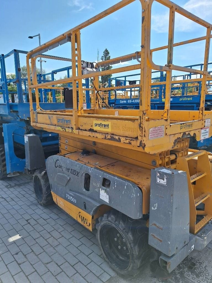 Haulotte Compact 12 DX - Plataforma de tijeras: foto 5 Haulotte Compact 12 DX - Plataforma de tijeras: foto 5