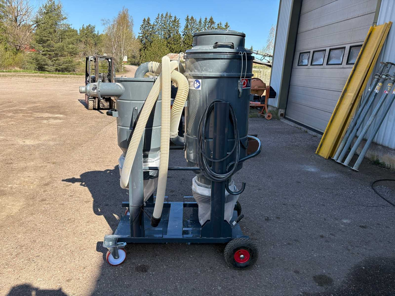 Industrial vacuum cleaner Delfin DM3 - Aspirador industrial: foto 1 Industrial vacuum cleaner Delfin DM3 - Aspirador industrial: foto 1