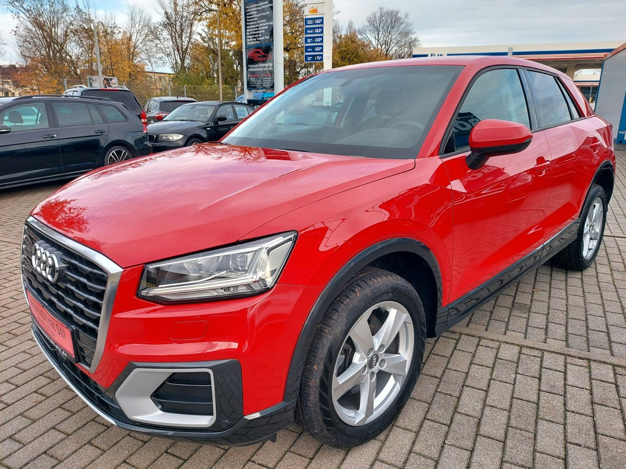 Audi Q2 40 TFSI quattro sport LED Leder Kamera AHK - SUV/ Todoterreno: foto 5 Audi Q2 40 TFSI quattro sport LED Leder Kamera AHK - SUV/ Todoterreno: foto 5