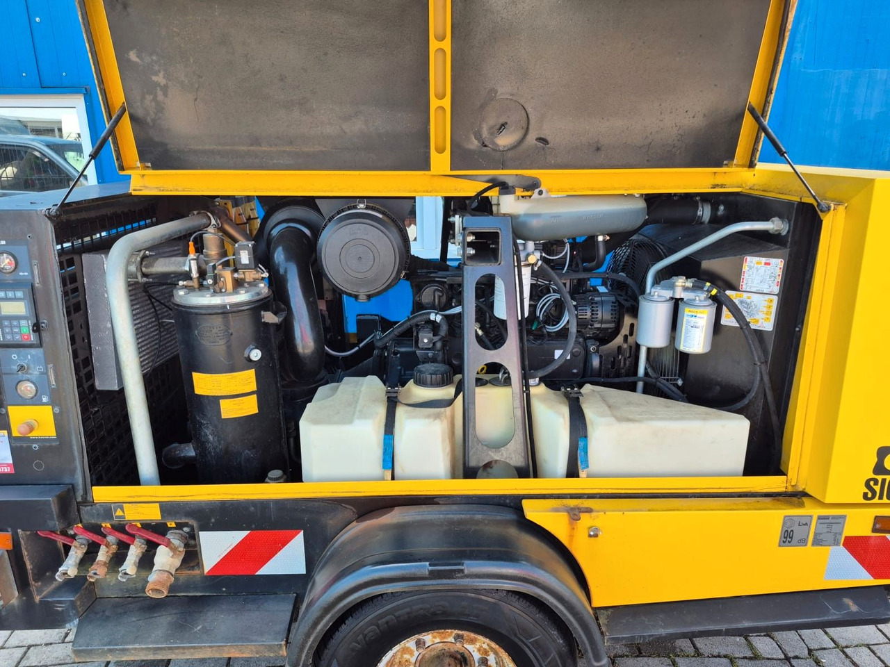 Compresor de aire Kaeser M123 SIGMA DEUTZ FAHRANLAGE 624 STD. KOMUNAL: foto 8