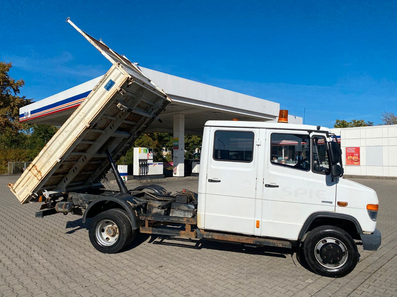 Mercedes-Benz VARIO 816D Doka 3 Seiten Kipper Meiller - Furgoneta basculante, Furgoneta combi: foto 1 Mercedes-Benz VARIO 816D Doka 3 Seiten Kipper Meiller - Furgoneta basculante, Furgoneta combi: foto 1
