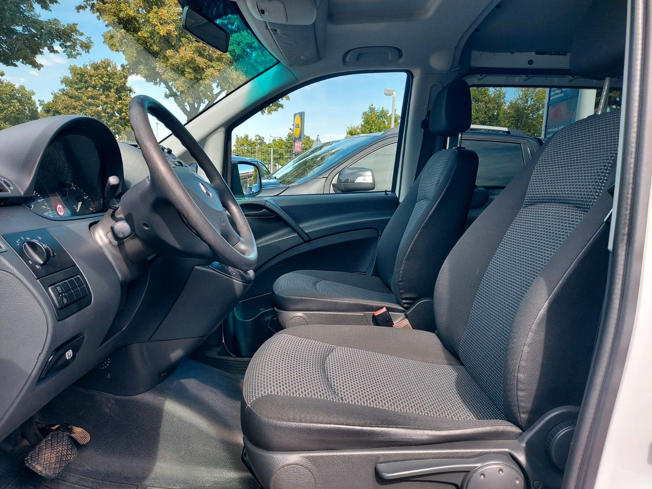 Furgoneta de pasajeros Mercedes-Benz Vito Mixto 4x4 116 CDI lang Autom. Tempo: foto 15