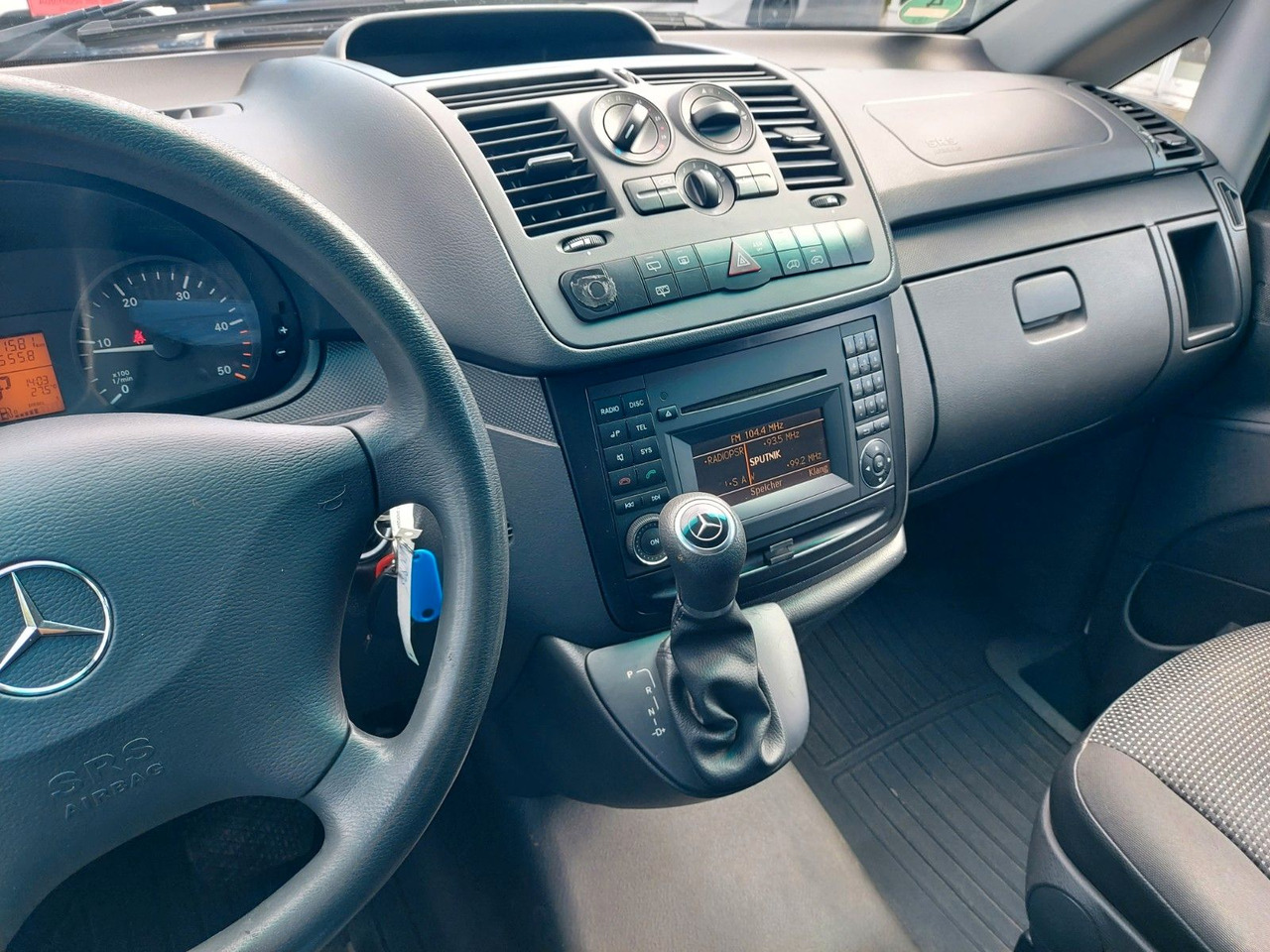 Furgoneta de pasajeros Mercedes-Benz Vito Mixto 4x4 116 CDI lang Autom. Tempo: foto 11