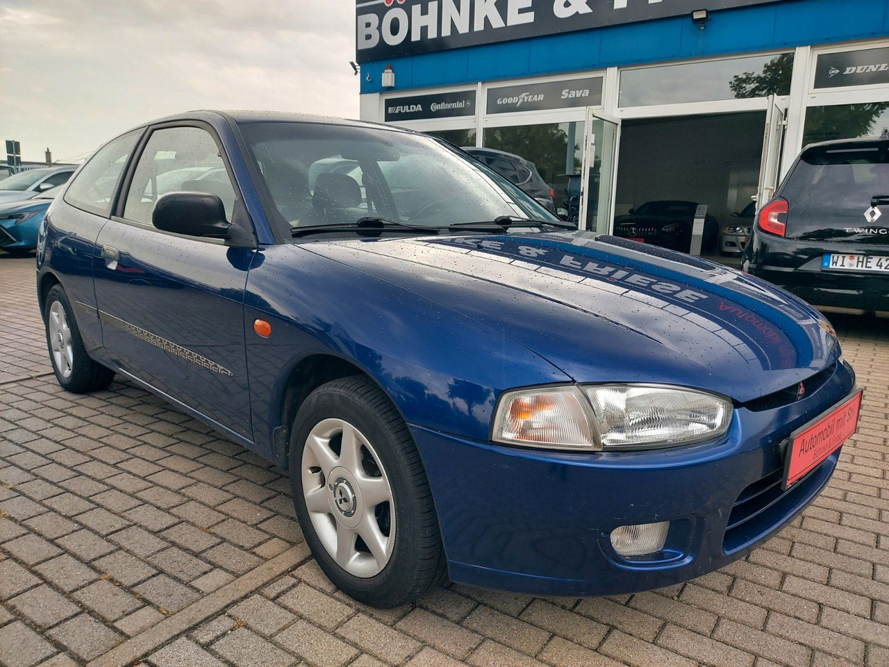 Mitsubishi Colt GLX Klima el. Fenster/Spiegel Radio 8xRäder - Sedan: foto 1 Mitsubishi Colt GLX Klima el. Fenster/Spiegel Radio 8xRäder - Sedan: foto 1
