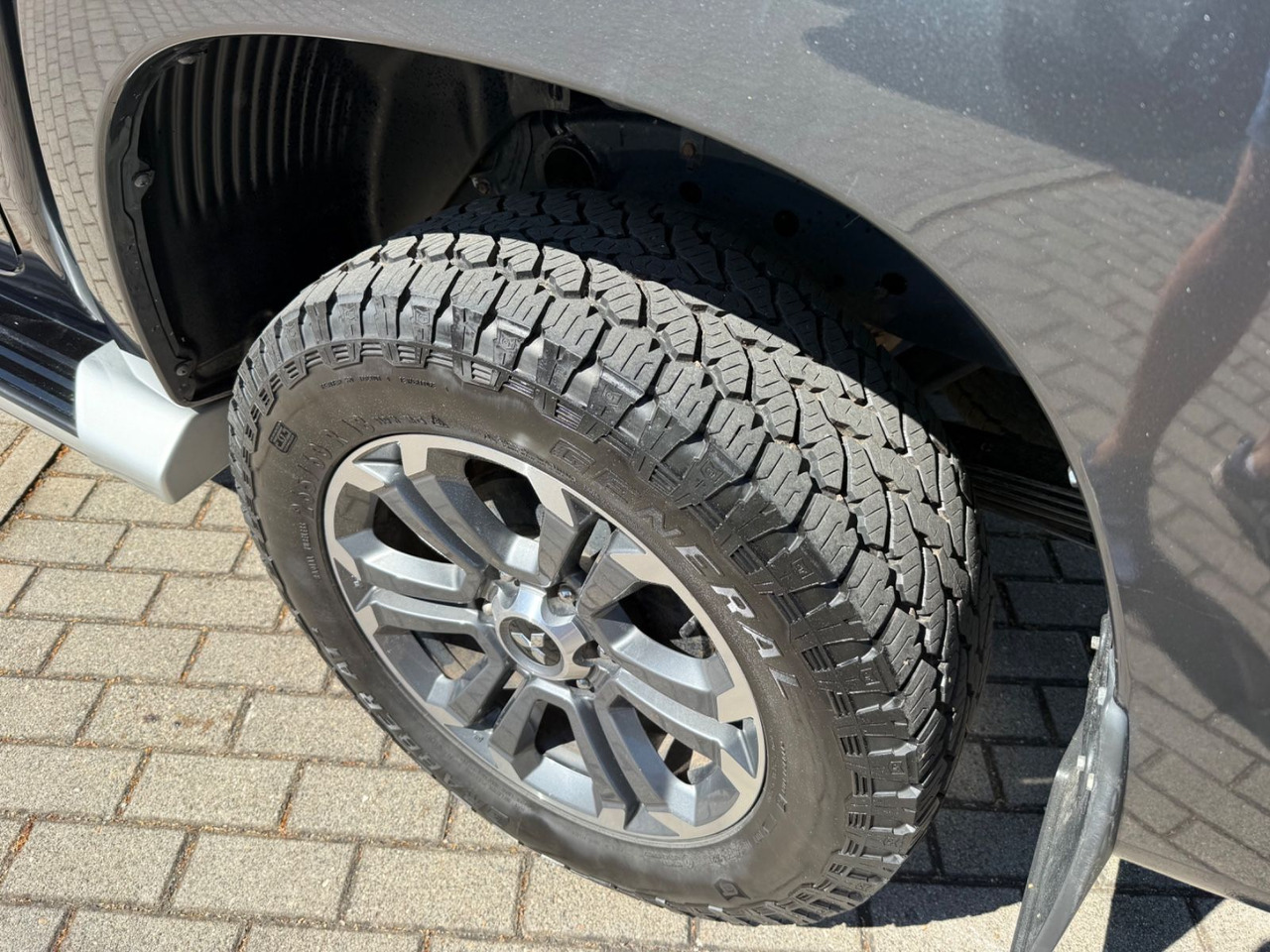 SUV/ Todoterreno Mitsubishi L200 Basis Doppelkabine 4WD LED LEDER NAVI ACC: foto 10