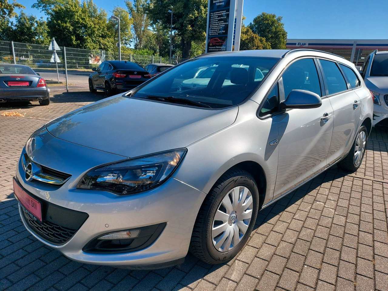 Opel Astra J Sports Tourer Navi Klima Sitzheizung - Coche familiar: foto 3 Opel Astra J Sports Tourer Navi Klima Sitzheizung - Coche familiar: foto 3