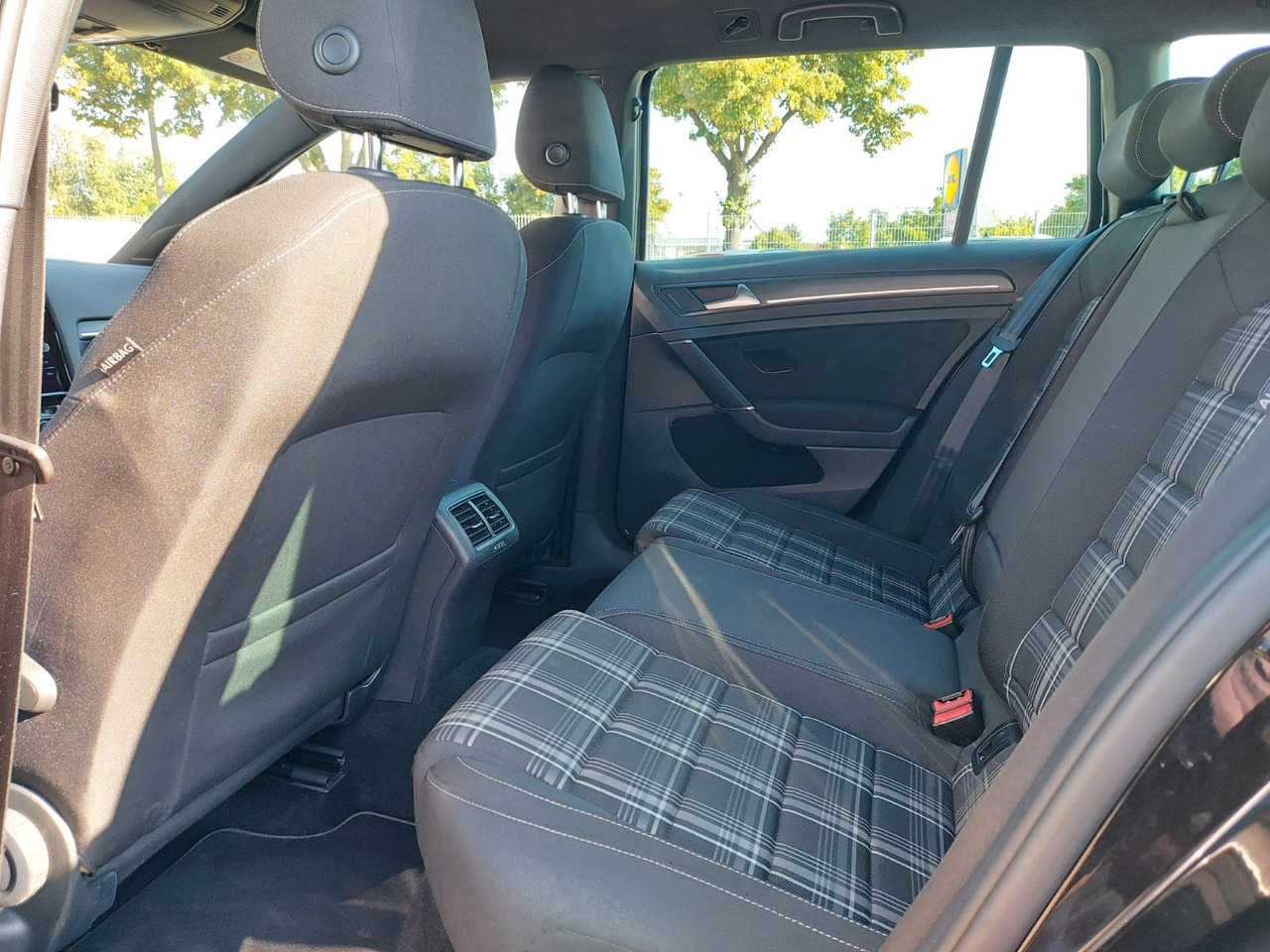 Coche familiar Volkswagen Golf VII Variant GTD DSG Radar ACC DAB: foto 17