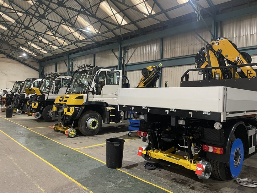 UNIMOG Unimog 423, 4x4, Mercedes Benz, Hiab - Camión grúa: foto 4 UNIMOG Unimog 423, 4x4, Mercedes Benz, Hiab - Camión grúa: foto 4