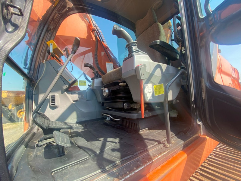 Doosan DX 225 LC-3 NVT - Excavadora de cadenas: foto 5 Doosan DX 225 LC-3 NVT - Excavadora de cadenas: foto 5
