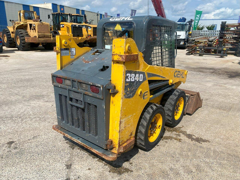 Gehl SL3840 NVT - Minicargadora: foto 5 Gehl SL3840 NVT - Minicargadora: foto 5
