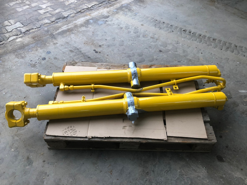 Komatsu D65-15 EX/PX Blade Lift Cylinder OEM 707-02-X0220 - Hidráulica: foto 1 Komatsu D65-15 EX/PX Blade Lift Cylinder OEM 707-02-X0220 - Hidráulica: foto 1