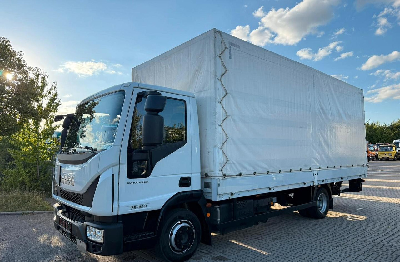 Iveco - Camión lona: foto 3 Iveco - Camión lona: foto 3
