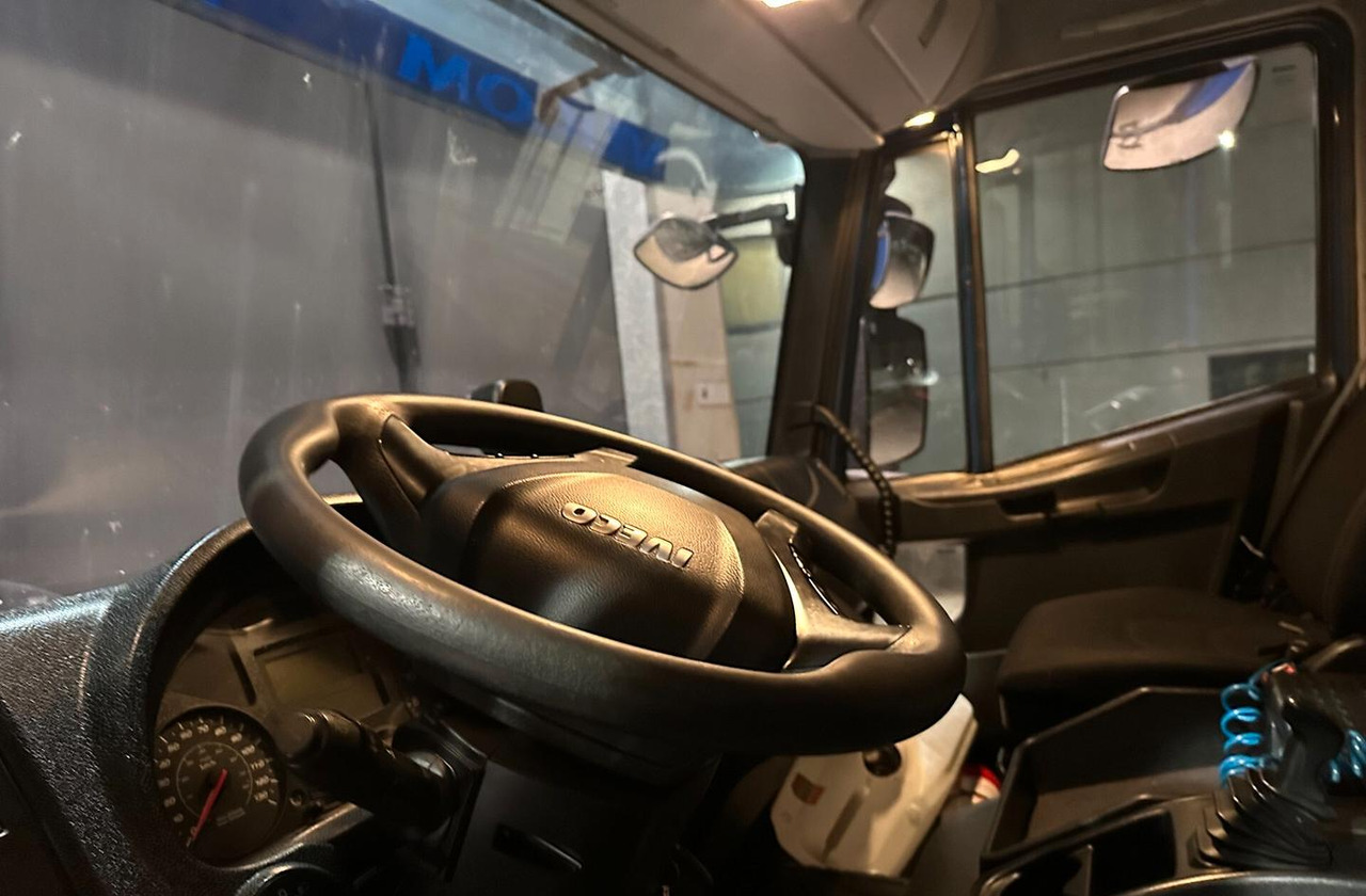 Camión lona Iveco: foto 11 Camión lona Iveco: foto 11