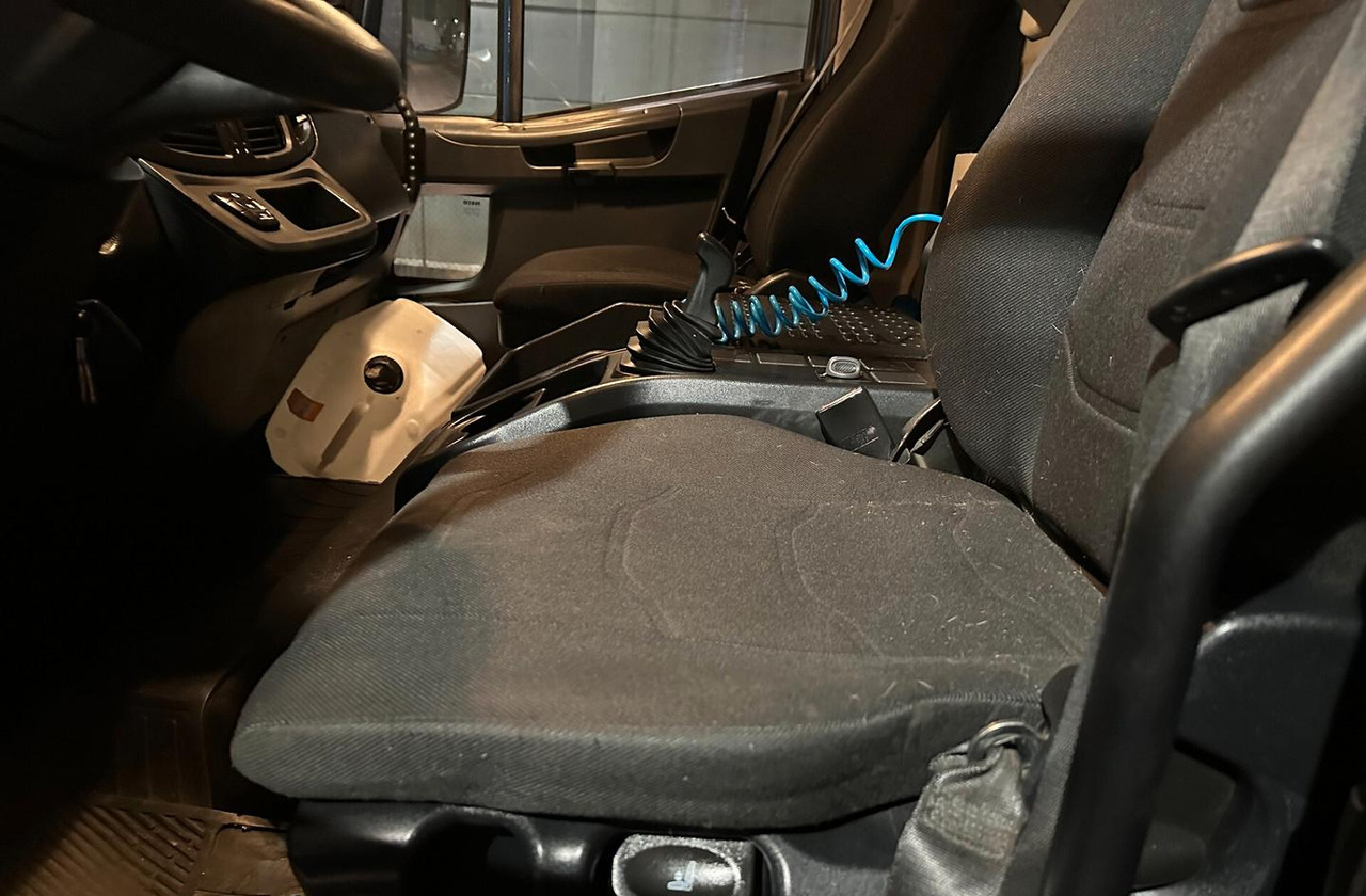 Camión lona Iveco: foto 12 Camión lona Iveco: foto 12