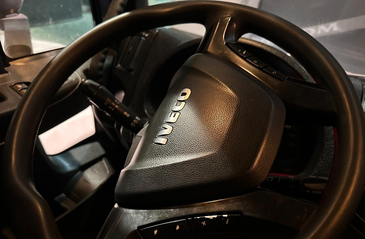 Camión lona Iveco: foto 8 Camión lona Iveco: foto 8