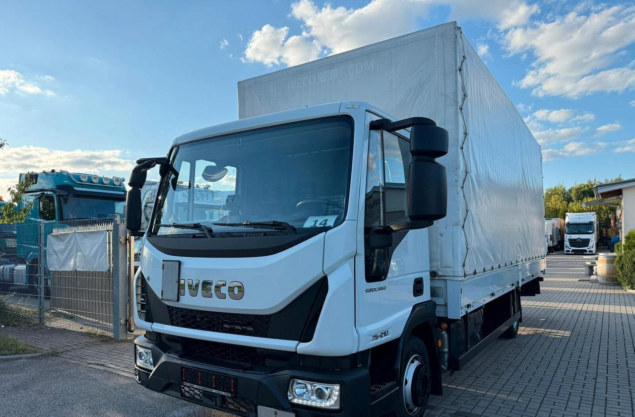 Iveco - Camión lona: foto 2 Iveco - Camión lona: foto 2