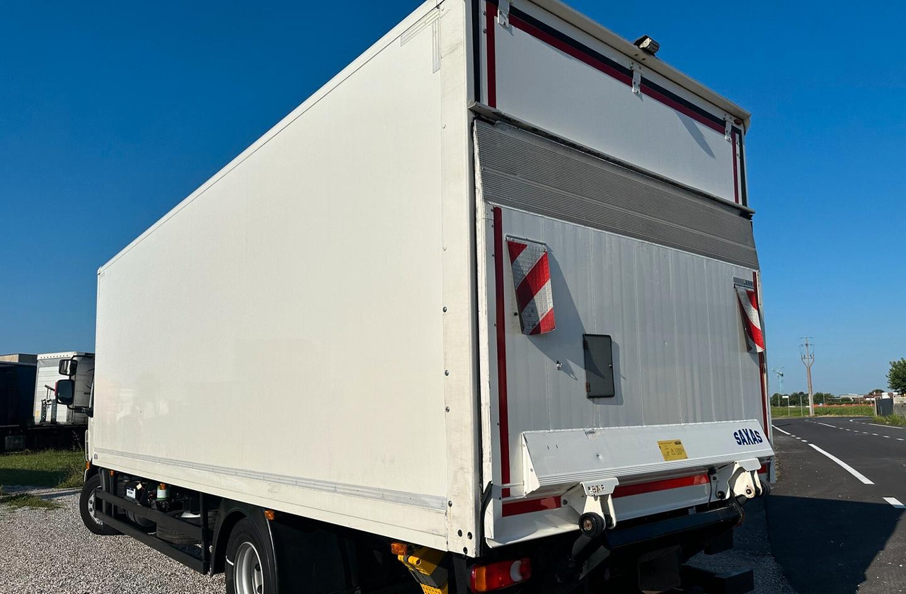 Volvo FL 250 EURO 6 FURGONE E SPONDA - Camión caja cerrada: foto 4 Volvo FL 250 EURO 6 FURGONE E SPONDA - Camión caja cerrada: foto 4