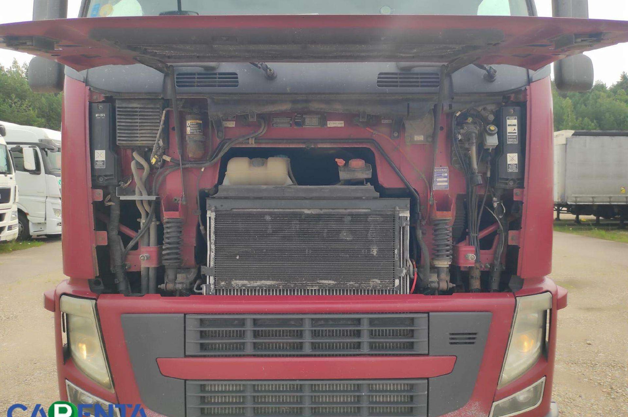 Cabeza tractora Volvo FH: foto 13