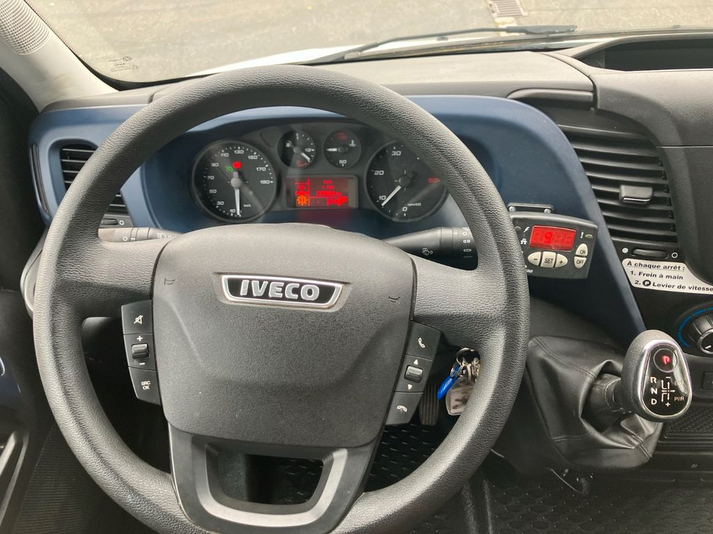 Furgoneta frigorifica Iveco Daily 35C18 MAXICARGO Kühlkoffer/CARRIER/AC/EU6: foto 12