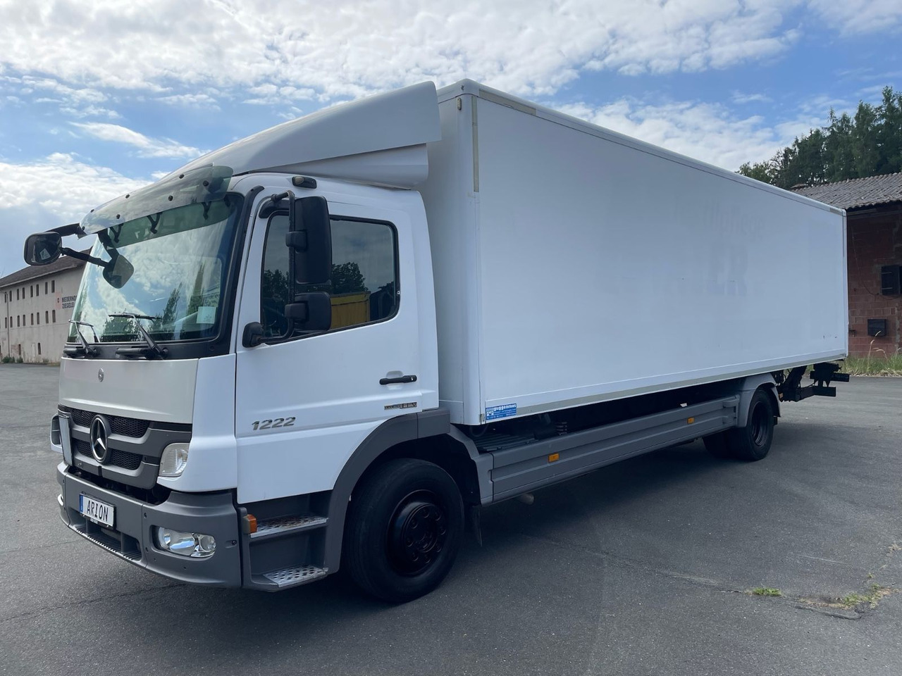 Mercedes-Benz Atego 2 1222 4x2 Koffer/LBW/DAUTEL/8,25m/AC/EU5 - Camión caja cerrada: foto 3 Mercedes-Benz Atego 2 1222 4x2 Koffer/LBW/DAUTEL/8,25m/AC/EU5 - Camión caja cerrada: foto 3