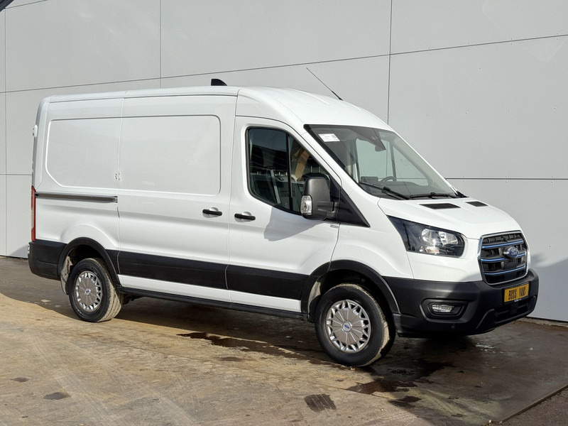 Ford E-Transit 390 75kWh 184PK 390 Elektrisch 75kWh 334km WLTP BEV Snelladen L2H2 Climate Control Tacho Carplay Camera Stoelverwarming Parkeersensoren voor achter Laadkabel - Furgón, Furgoneta eléctrica: foto 4 Ford E-Transit 390 75kWh 184PK 390 Elektrisch 75kWh 334km WLTP BEV Snelladen L2H2 Climate Control Tacho Carplay Camera Stoelverwarming Parkeersensoren voor achter Laadkabel - Furgón, Furgoneta eléctrica: foto 4
